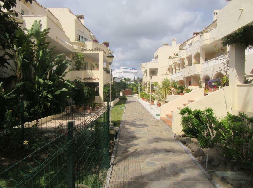 Apartment In El Paraiso - Near Puerto Banus Estepona Extérieur photo